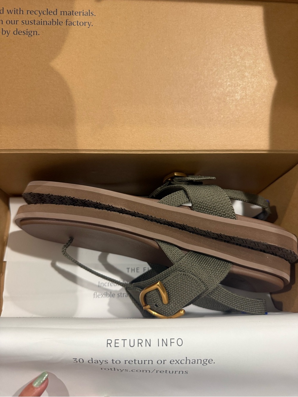 Women's Olive Green Strap Sandal with Gold Buckle size 8 Rothy’s New in Box! - Picture 5 of 7